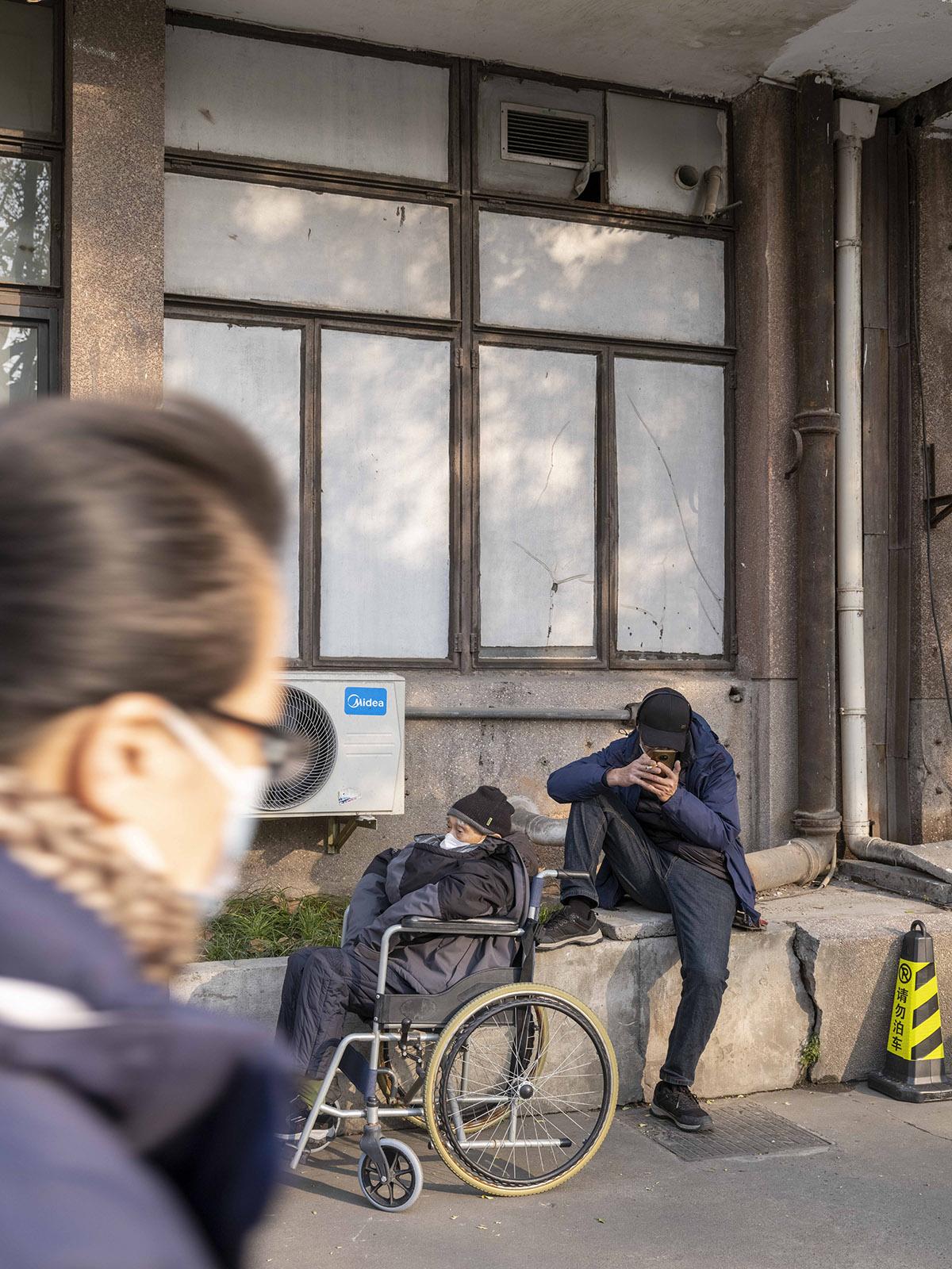 医院走廊的静谧与温暖，实拍图片背后的故事
