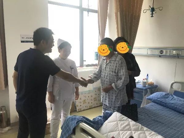 医药代表，架起医患桥梁的健康使者