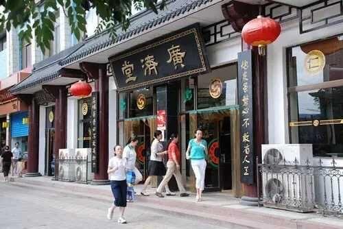 医药龙头股票，揭秘前十强背后的投资逻辑与市场趋势