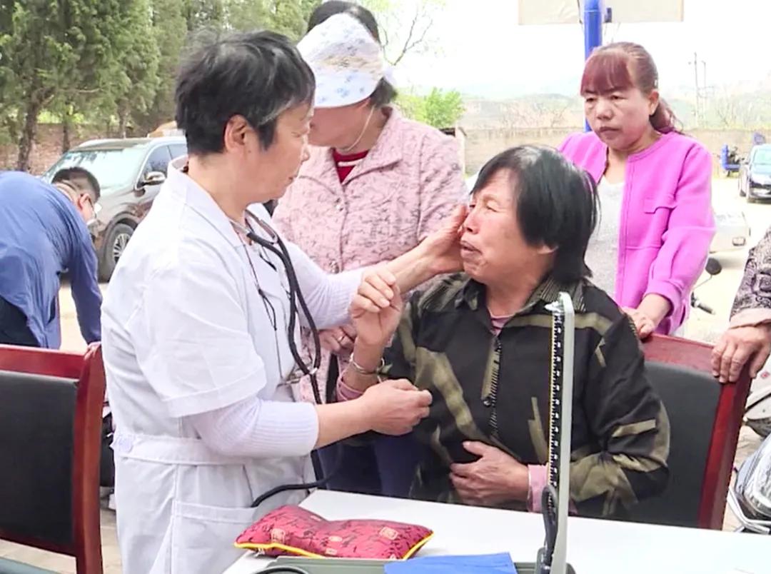 医药卫生服务新体验，官网电话，便捷就医的桥梁