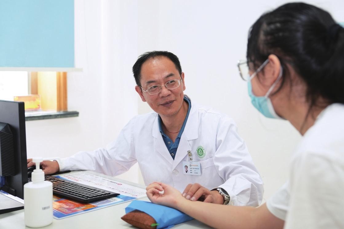 医院手术室，生命之门的守护者