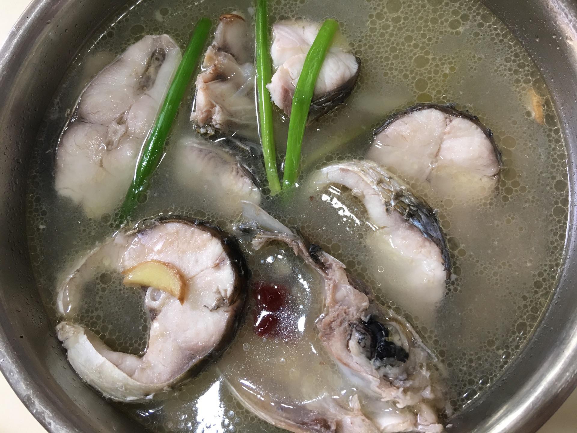 手术病人康复良伴，乌鱼汤的温馨制作指南与视频窍门