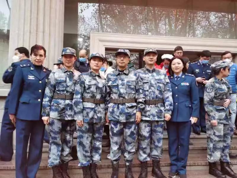 图片背后的故事，西京医院手术室门口的守望与希望