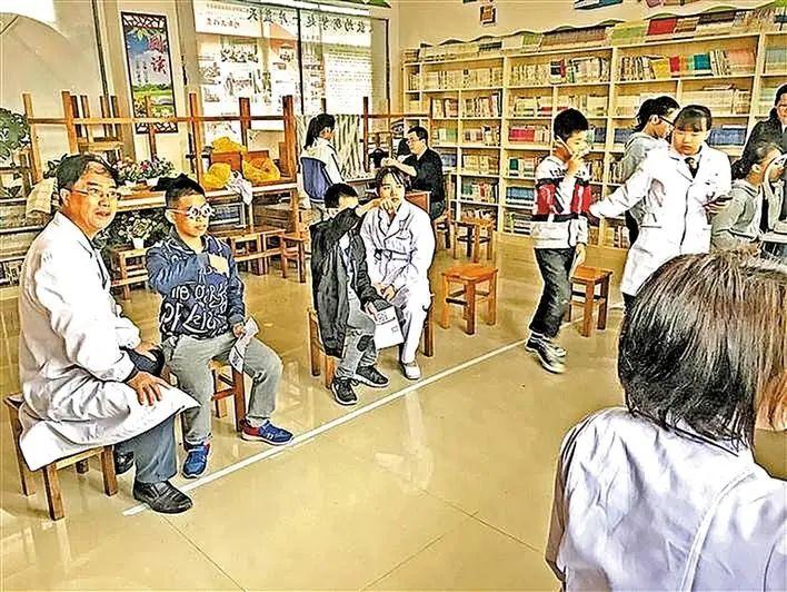手术器械名称大全图解，眼科手术中的光明使者