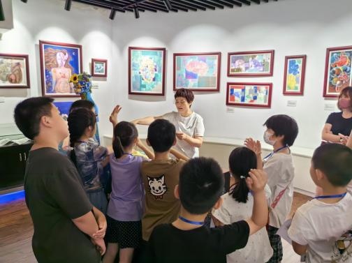 手术室里的生命之舞，探索手术游戏与生育的奇妙交织