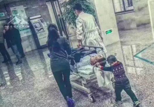 真实之痛，医院里的伤痕与坚韧