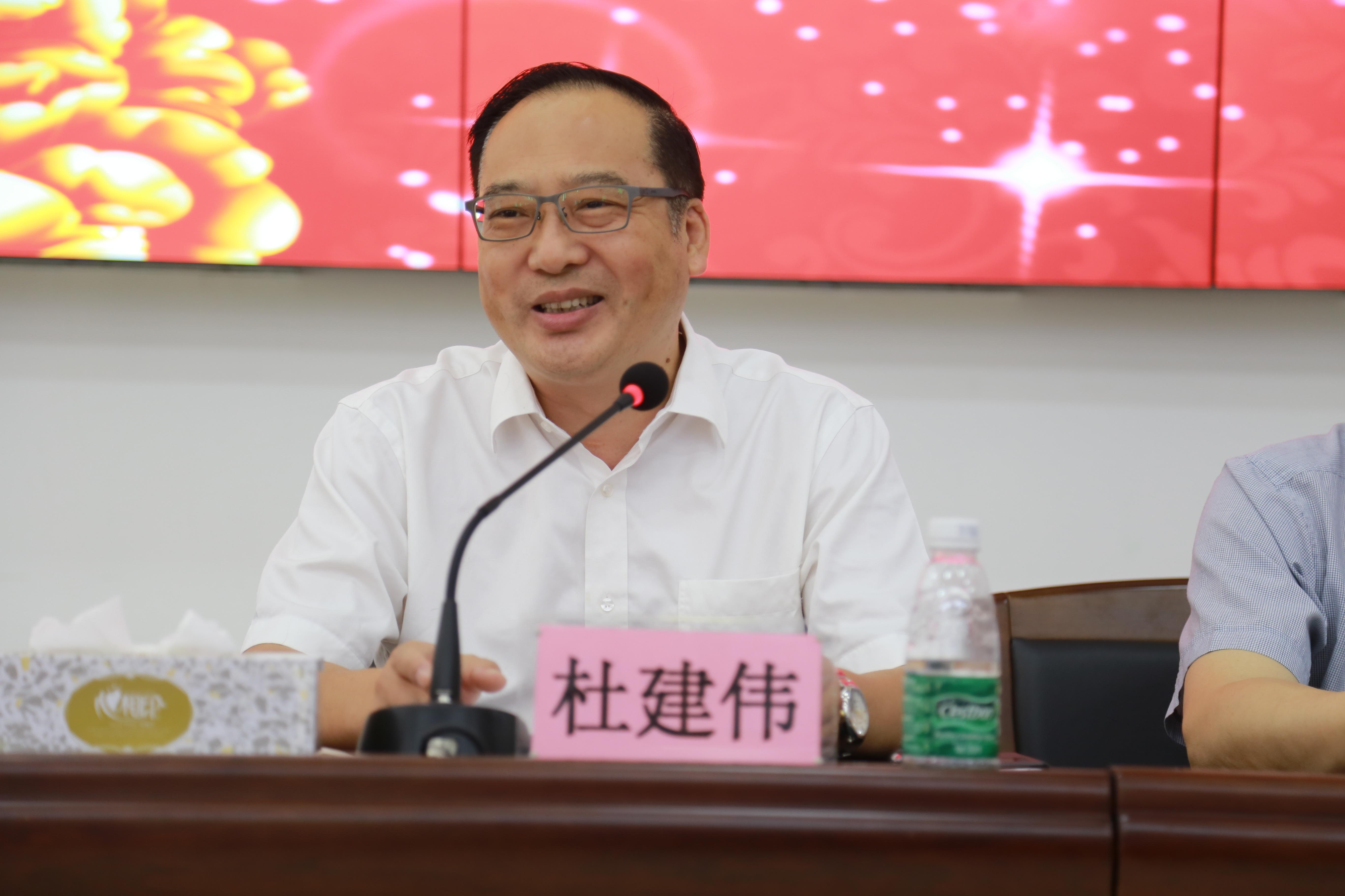 医院探访，真实瞬间，温暖人心的医院拜访照片实拍