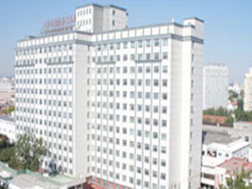 乌鲁木齐市友谊医院，三级甲等医院的医疗实力与贡献
