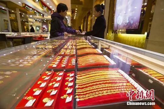 澳门六福珠宝今日金价表最新走势分析，金市风云，一图尽览